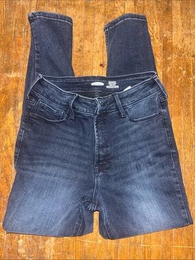 3/$15. Old Navy jeans 6 short